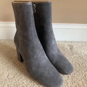 Ann Taylor Women's Suede Block Heel Ankle Boots, Grey, size 9 NWOB